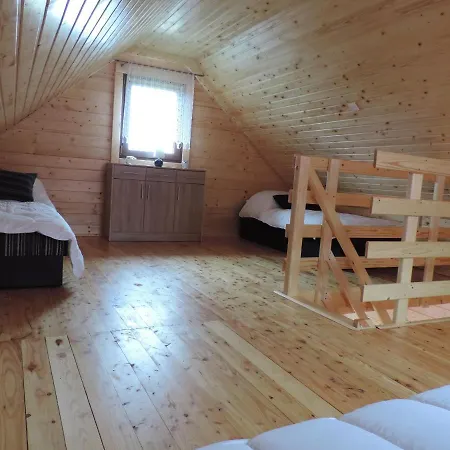 Kayman بيت خشبي