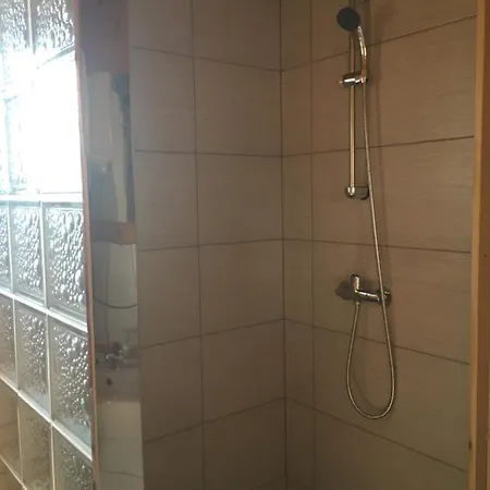 Gerendaház Kayman *